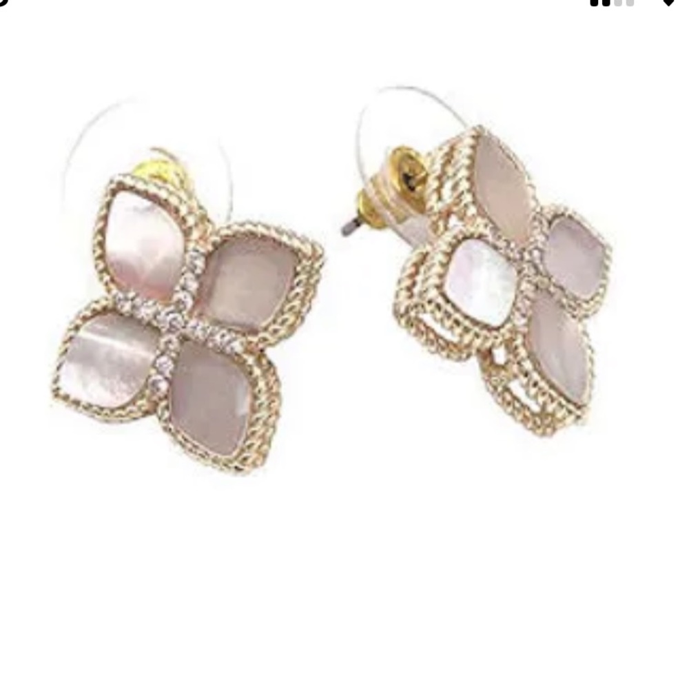 Mother of Pearl Princess Flower Earrings